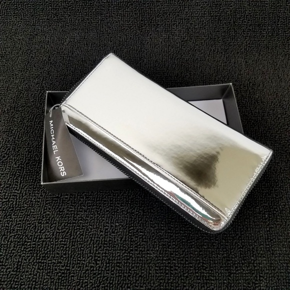 Michael Kors Handbags - Michael Kors Warren Long Wallet Mirror Metallic